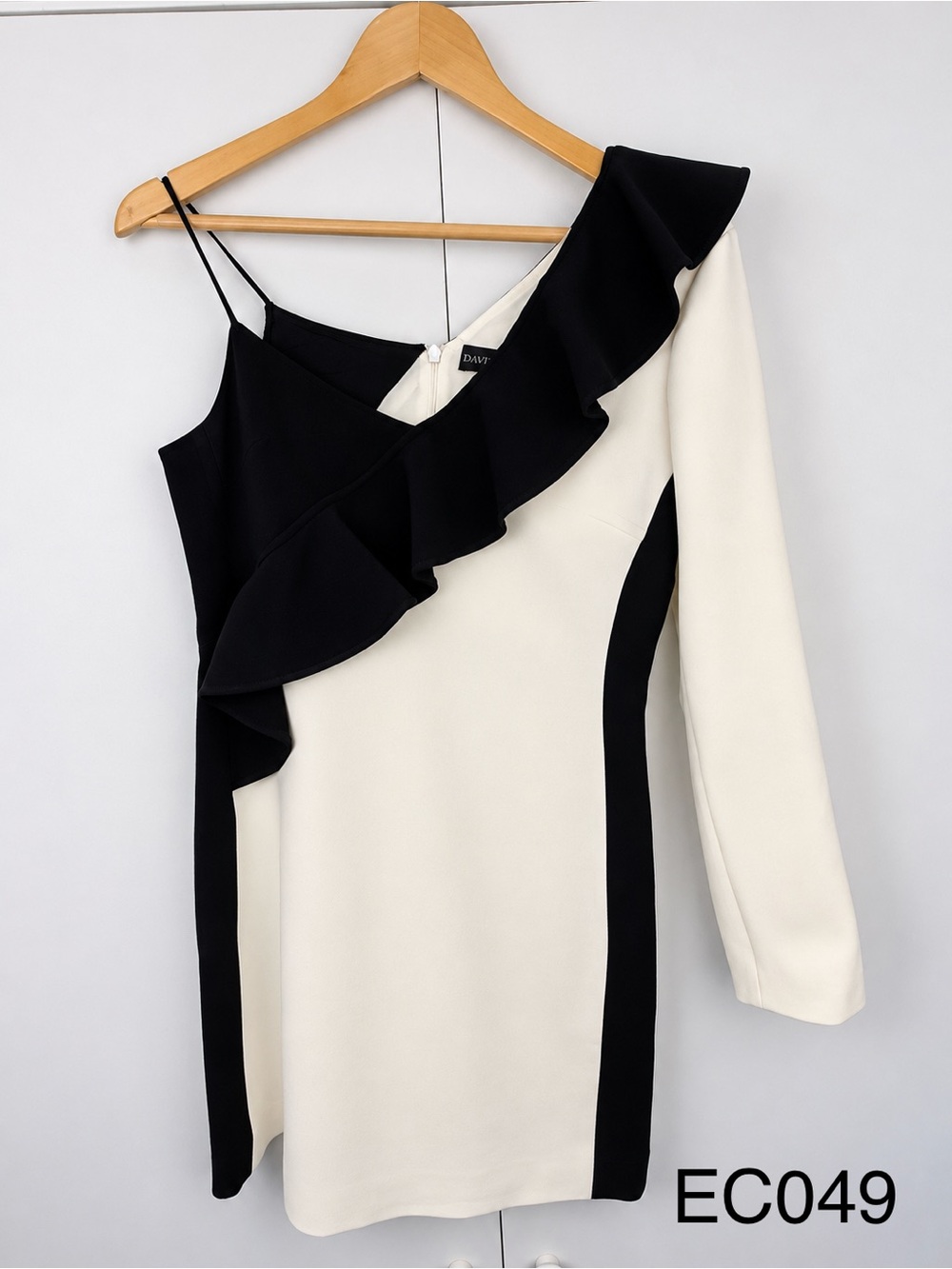David Koma Black & White Asymmetrical Ruffle Dress - Picture 2 of 9